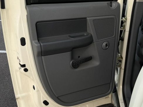 Used 2008 Dodge Ram 1500 Truck SLT w/ Cool Chrome Pkg RWD image 12