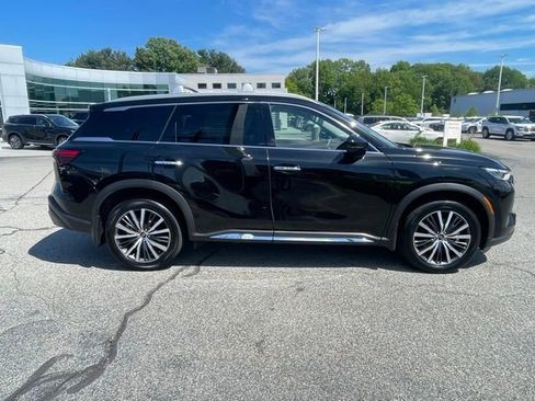 Used 2025 INFINITI QX60 Sensory AWD/4WD image 2