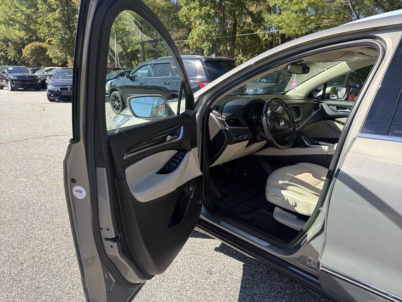 Used 2018 Buick Enclave Premium w/ Experience Buick Package AWD/4WD image 11