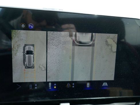 New 2026 Chevrolet Equinox RS w/ Safety and Technology Package FWD image 25
