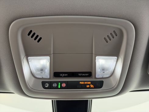 Used 2022 Chevrolet Malibu LT FWD image 28