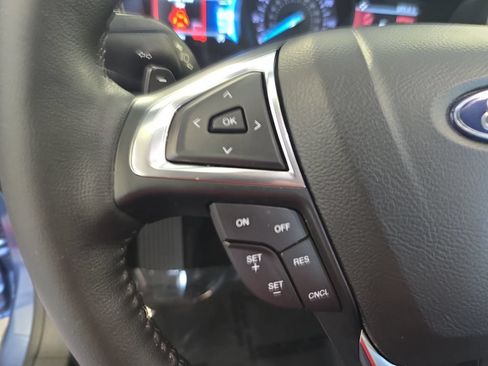 Used 2018 Ford Fusion SE w/ Equipment Group 201A FWD image 17