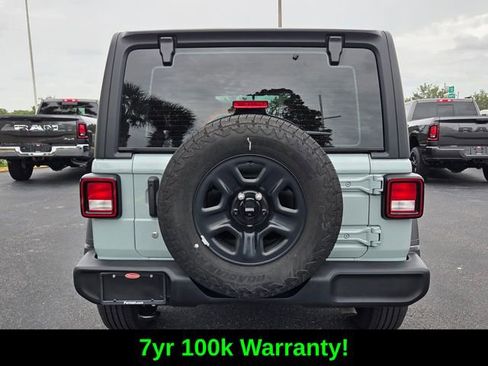 Used 2024 Jeep Wrangler Unlimited Sport AWD/4WD image 6