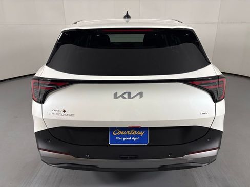 New 2026 Kia Sportage LX FWD image 6