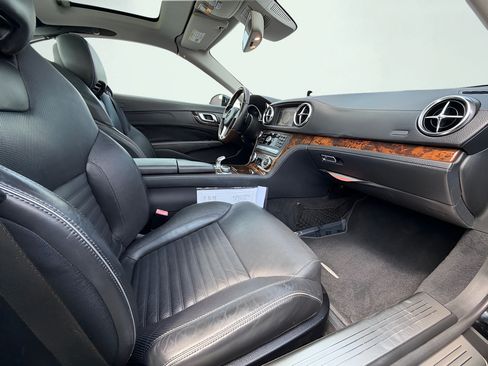 Used 2014 Mercedes-Benz SL 550 image 30