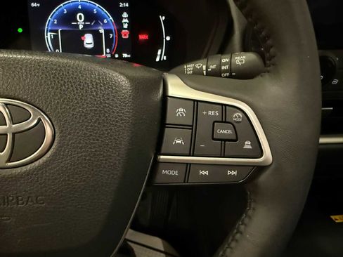 Certified 2024 Toyota Grand Highlander XLE image 30