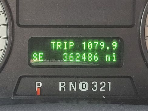 Used 2006 Ford F350 4x4 Crew Cab DRW Super Duty image 6