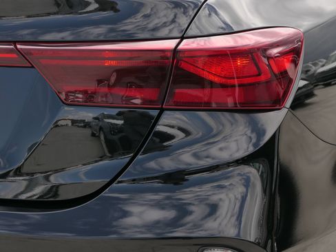 Used 2024 Kia Forte LXS w/ LXS Technology Package FWD image 3