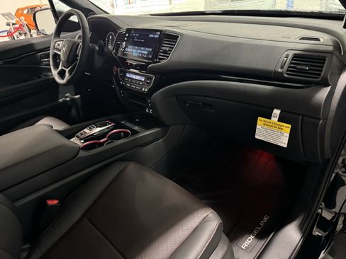 New 2026 Honda Ridgeline Black Edition image 39