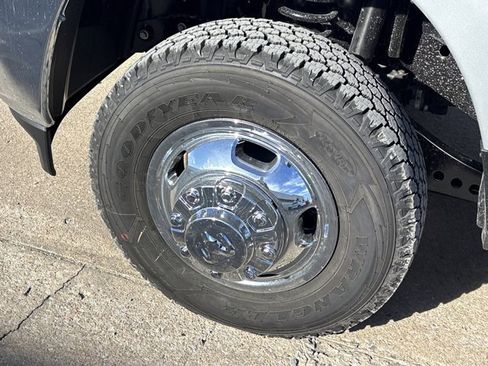 New 2026 RAM 3500 Tradesman image 12