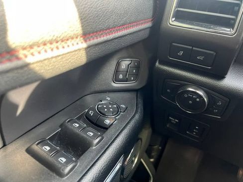Used 2021 Ford Expedition Limited RWD image 11