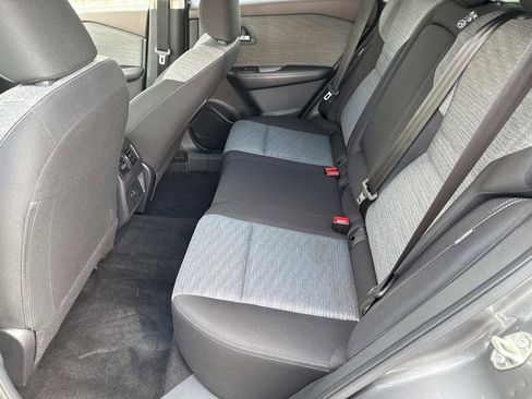 Used 2023 Nissan Rogue SV image 11