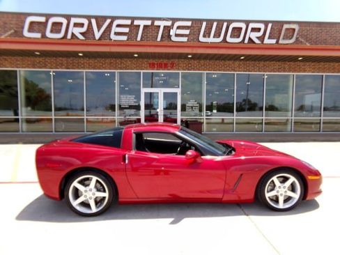 Used 2005 Chevrolet Corvette Coupe w/ Preferred Equipment Group RWD image 5