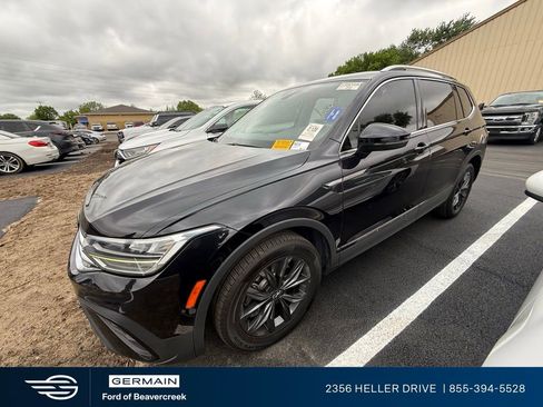 Used 2022 Volkswagen Tiguan SE FWD image 2