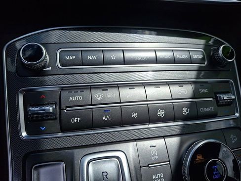 Used 2023 Hyundai Santa Fe Calligraphy AWD/4WD image 17