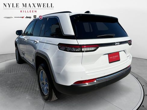 New 2025 Jeep Grand Cherokee Laredo w/ Luxury Tech Group I image 14