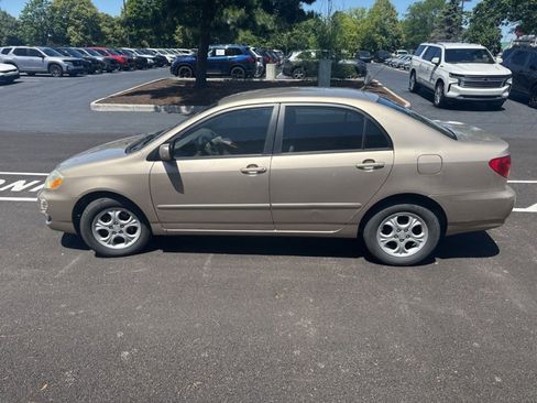 Used 2005 Toyota Corolla CE FWD image 11