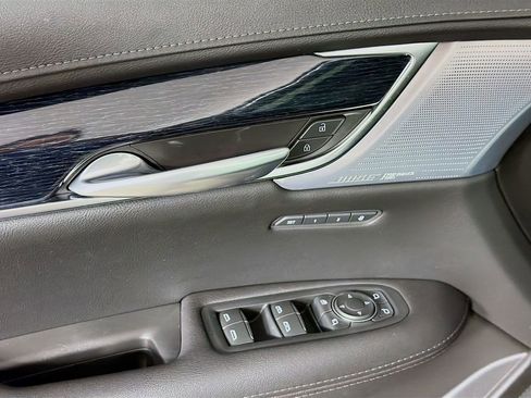 Used 2025 Cadillac XT5 Premium Luxury w/ LPO, Floor Liner Package AWD/4WD image 18