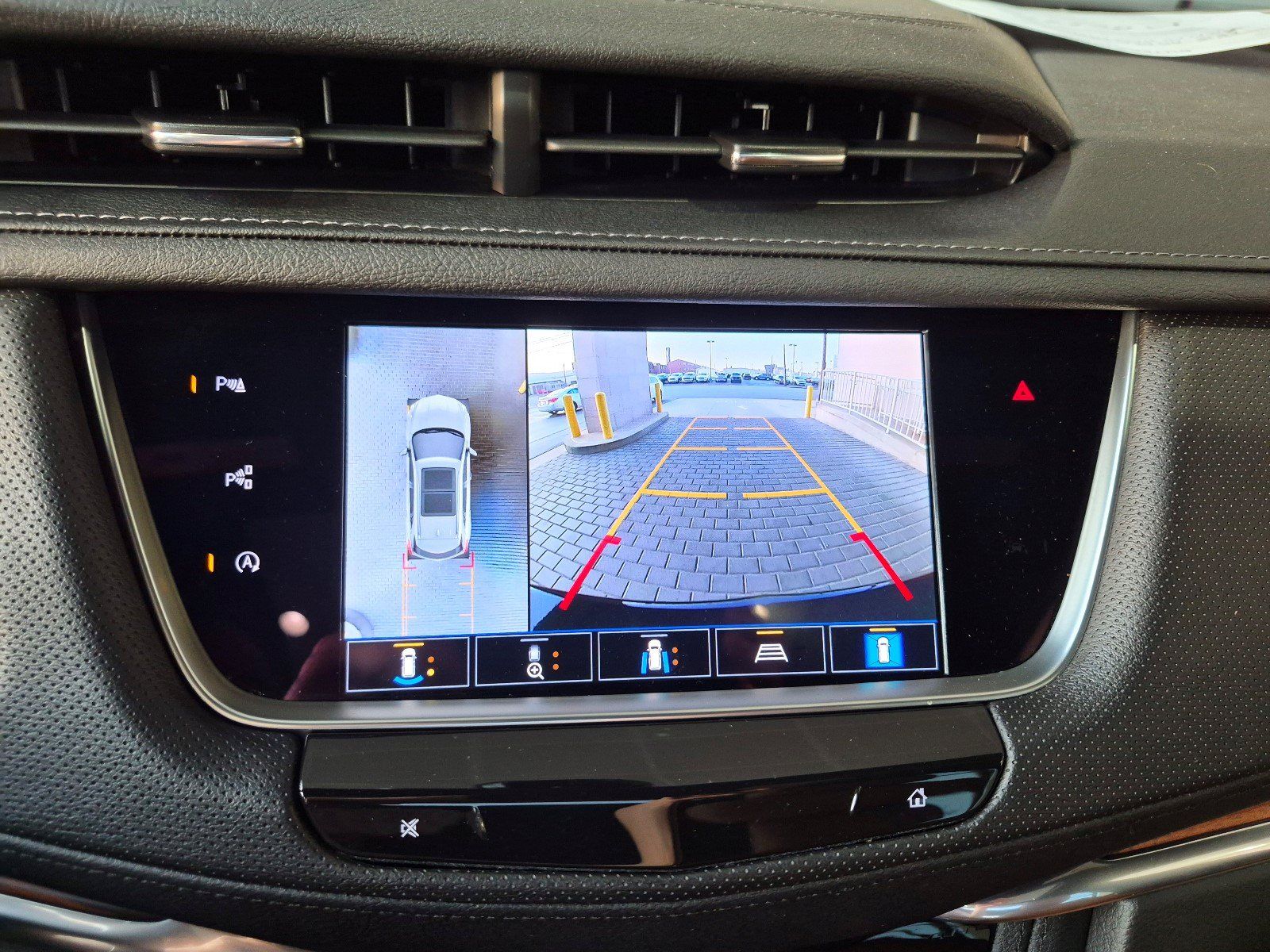 Certified 2023 Cadillac XT5 Premium Luxury w/ Technology Package AWD/4WD image 20