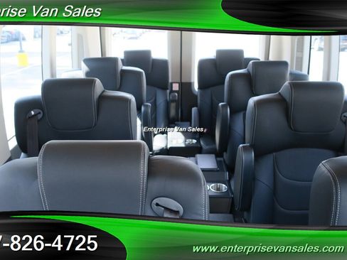 Used 2023 Ford Transit 350 XLT image 2