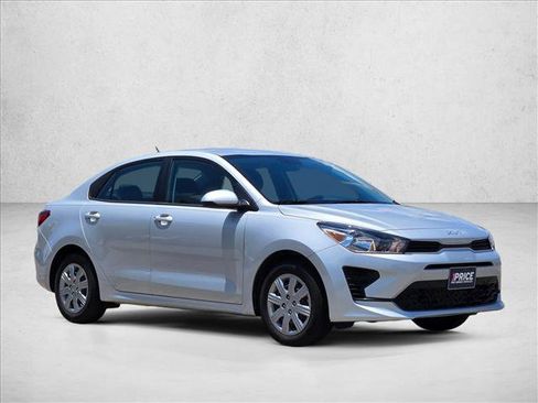 Used 2023 Kia Rio LX FWD image 3