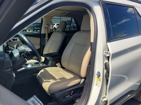 Used 2020 Ford Explorer XLT w/ Equipment Group 202A AWD/4WD image 20