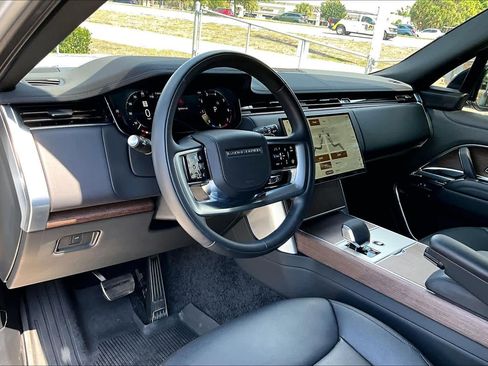 Used 2025 Land Rover Range Rover SE AWD/4WD image 30