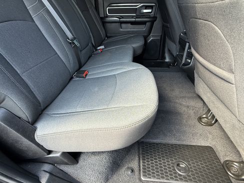 Used 2024 RAM 2500 Big Horn w/ Night Edition AWD/4WD image 15