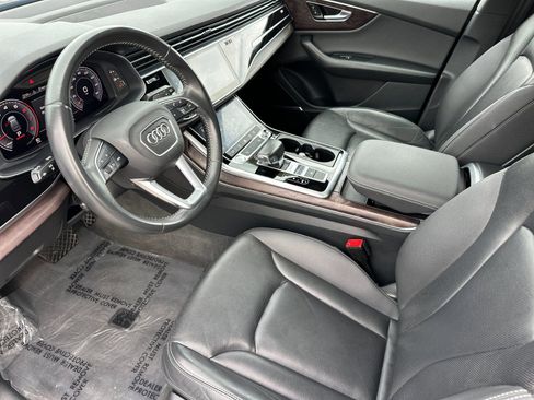 Used 2019 Audi Q8 Premium Plus w/ Premium Plus image 11