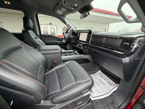 Used 2022 Ford F550 4x4 Crew Cab Super Duty w/ Lariat Value Package image 14