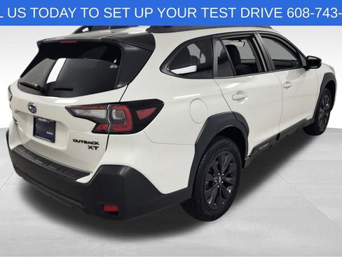 Used 2025 Subaru Outback Onyx Edition XT AWD/4WD image 3