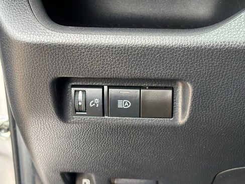 Used 2024 Toyota RAV4 LE AWD/4WD image 23