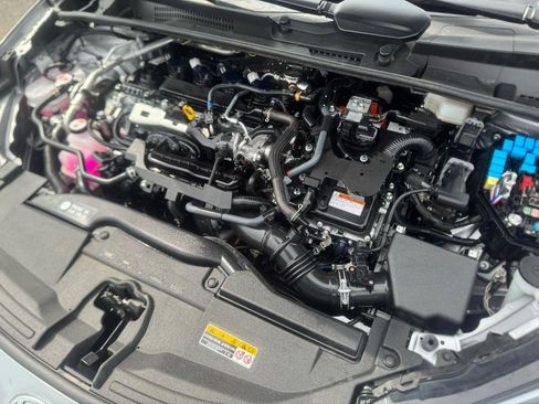 Used 2025 Toyota Prius LE image 45