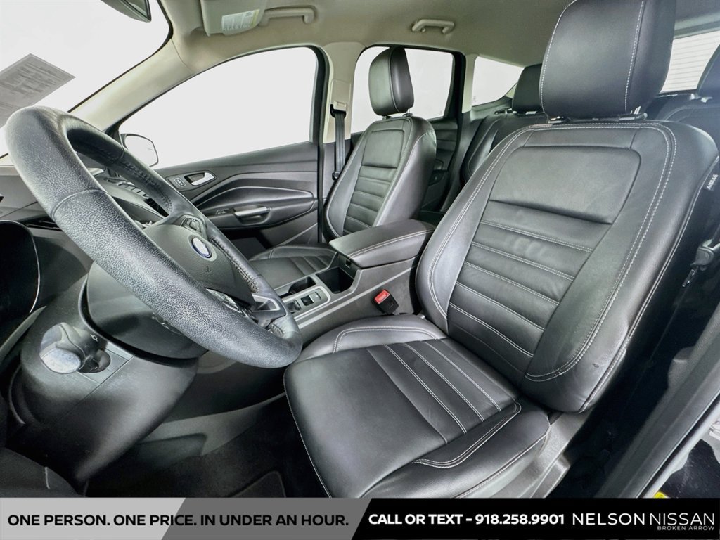 Used 2019 Ford Escape Titanium AWD/4WD image 21
