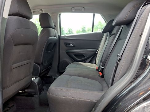 Used 2017 Chevrolet Trax LS FWD image 18