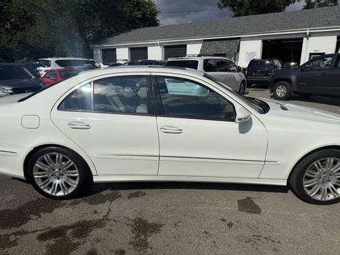 Used 2008 Mercedes-Benz E 350 4MATIC Sedan image 8