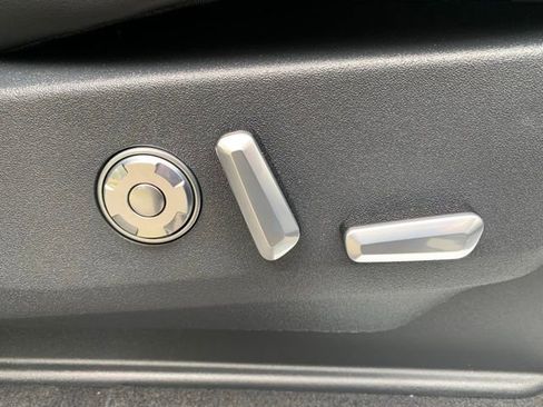 New 2026 Lincoln Navigator L Black Label AWD/4WD image 16
