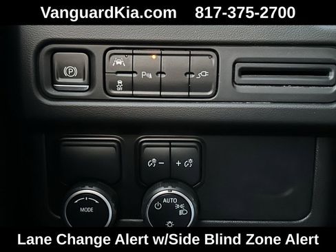 Used 2021 Chevrolet Suburban RST w/ Luxury Package image 25