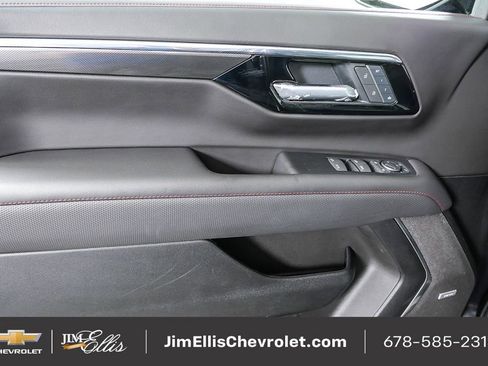 Used 2025 Chevrolet Suburban RST w/ Comfort Package image 7