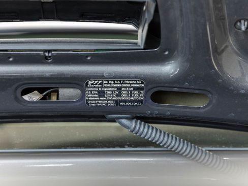 Used 2015 Porsche 911 Turbo S AWD/4WD image 40