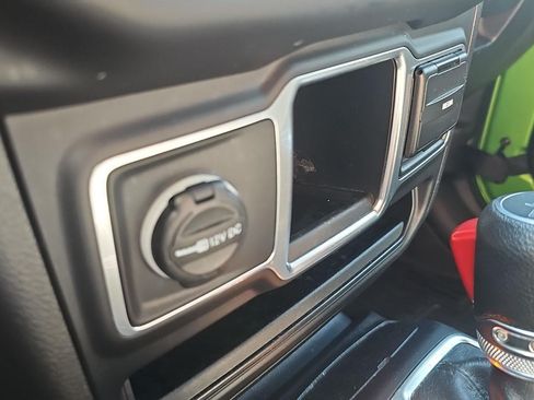 Used 2018 Jeep Wrangler Sport AWD/4WD image 18