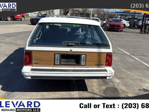 Used 1995 Oldsmobile Cutlass Ciera SL FWD image 6