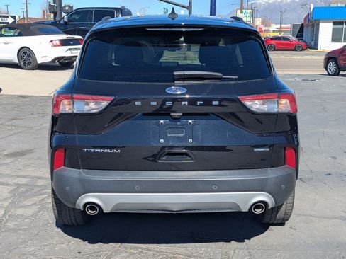Used 2021 Ford Escape Titanium image 5