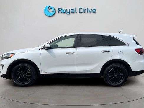 Used 2020 Kia Sorento LX AWD/4WD image 2