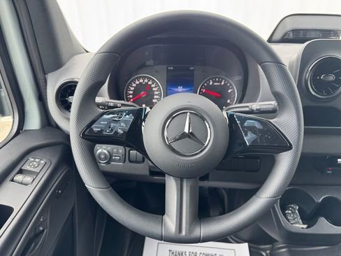 New 2025 Mercedes-Benz Sprinter 2500 image 25