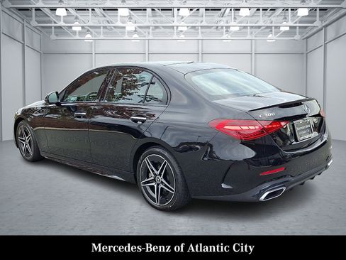Used 2023 Mercedes-Benz C 300 4MATIC Sedan image 4