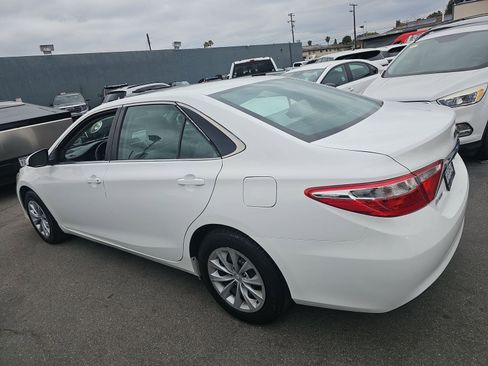 Used 2016 Toyota Camry LE FWD image 8