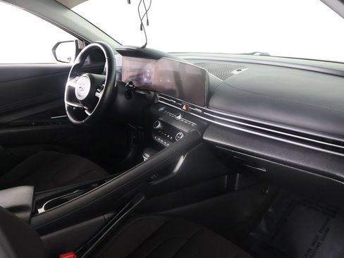 Used 2023 Hyundai Elantra SEL w/ Convenience Package FWD image 25