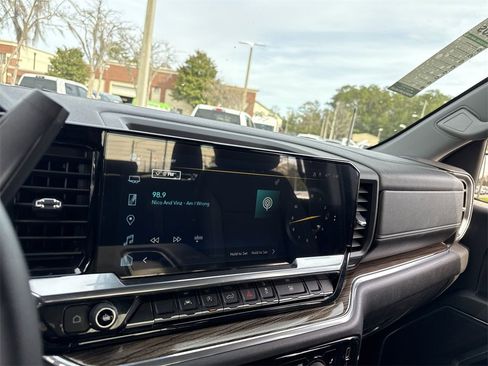 Used 2023 Chevrolet Silverado 1500 RST image 21