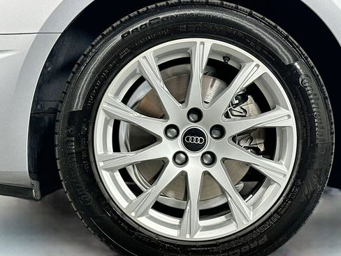 Used 2023 Audi A4 2.0T Premium w/ Convenience Package image 11